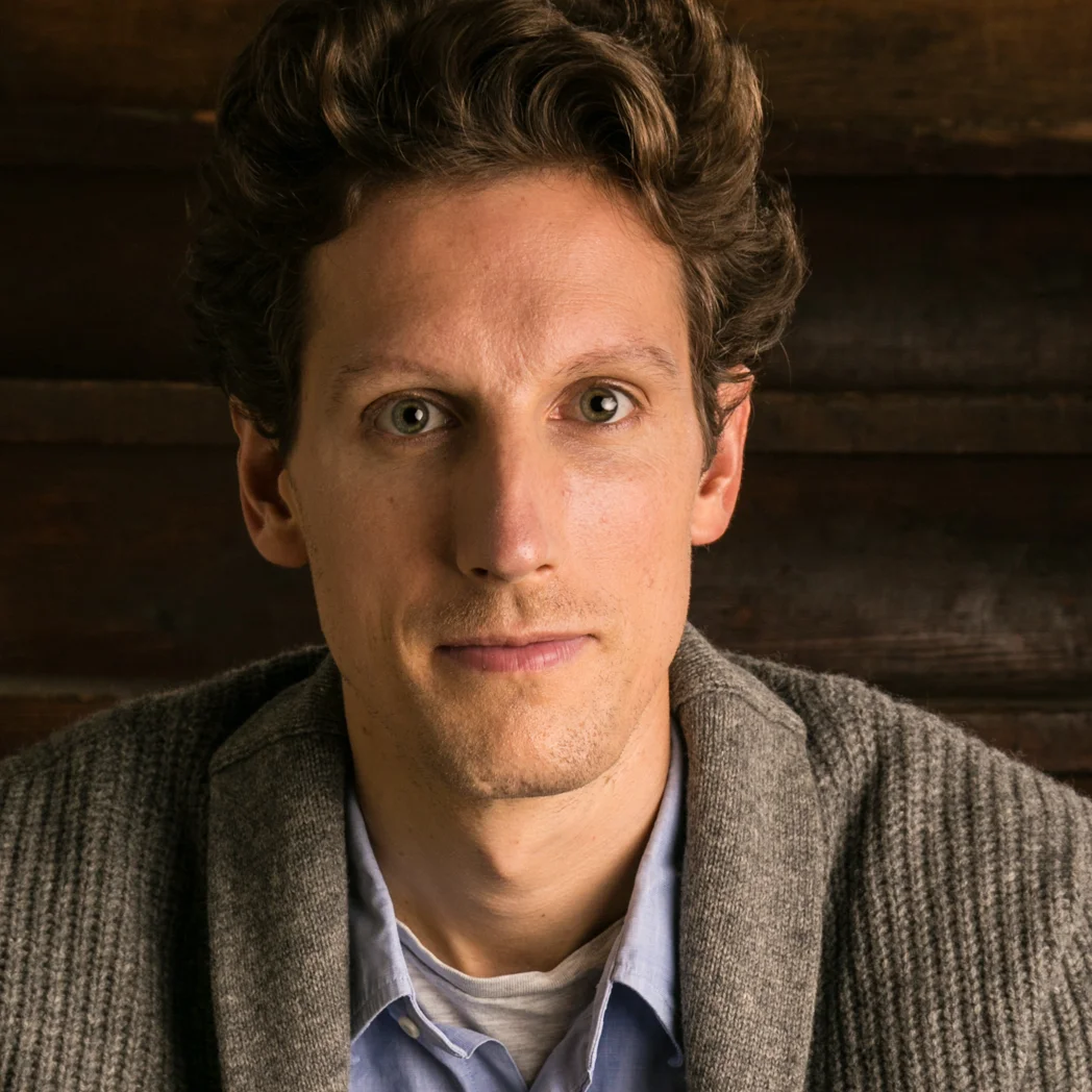 Photo of author Tom Toro