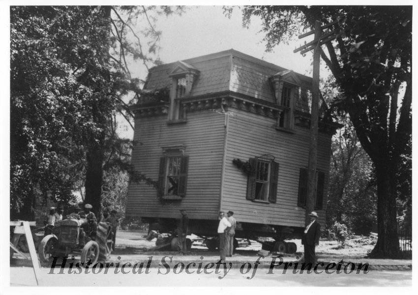 Image of the Orange Inn in Princeton being moved to its new location.